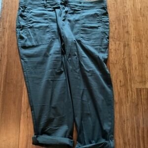 Plus 18 Westport olive green crop lightweight pants.